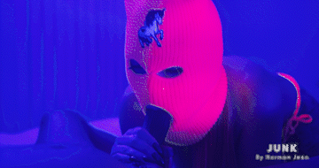 Masked Brunette Gives Head POV
